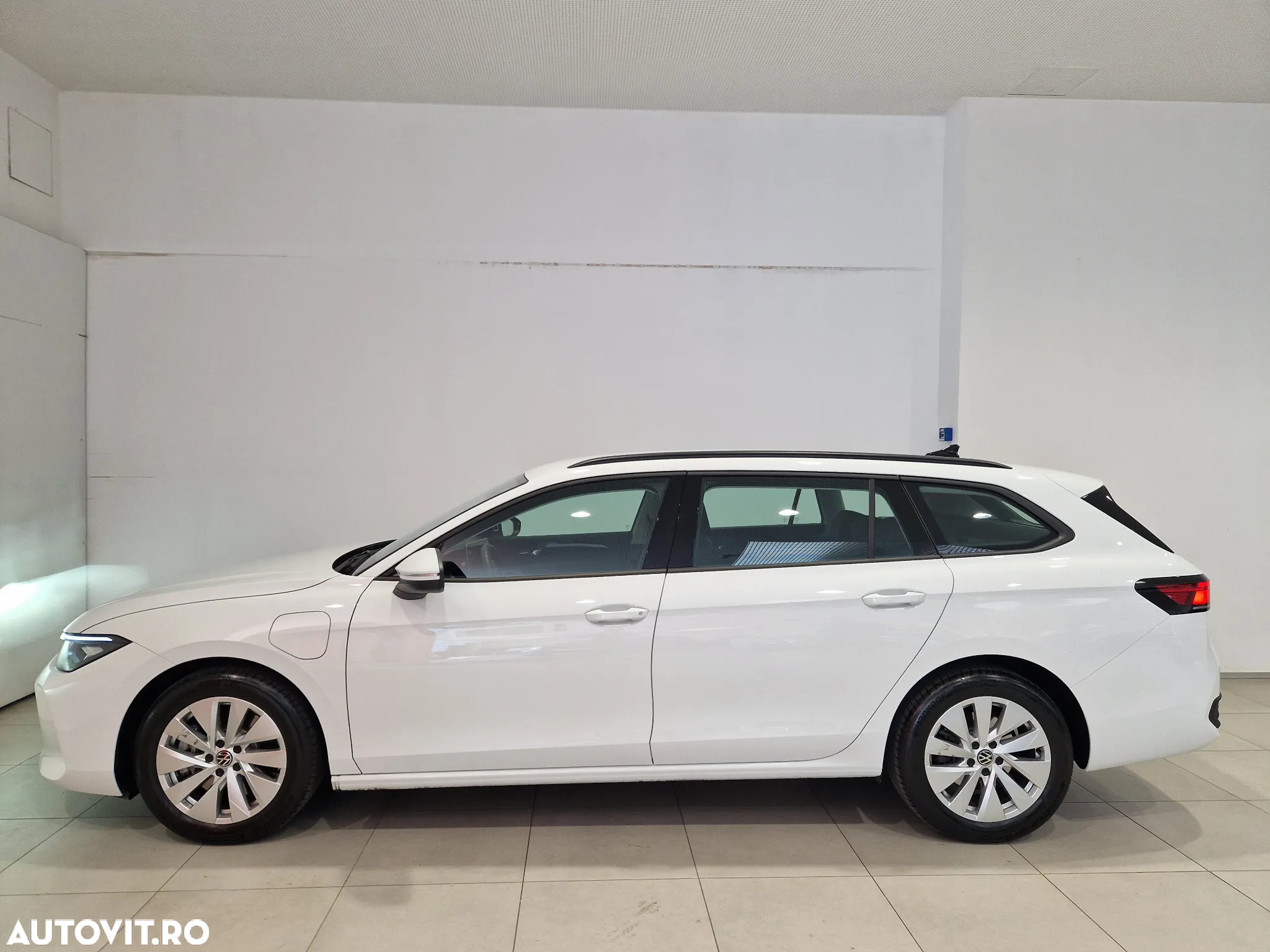 Volkswagen Passat - 2