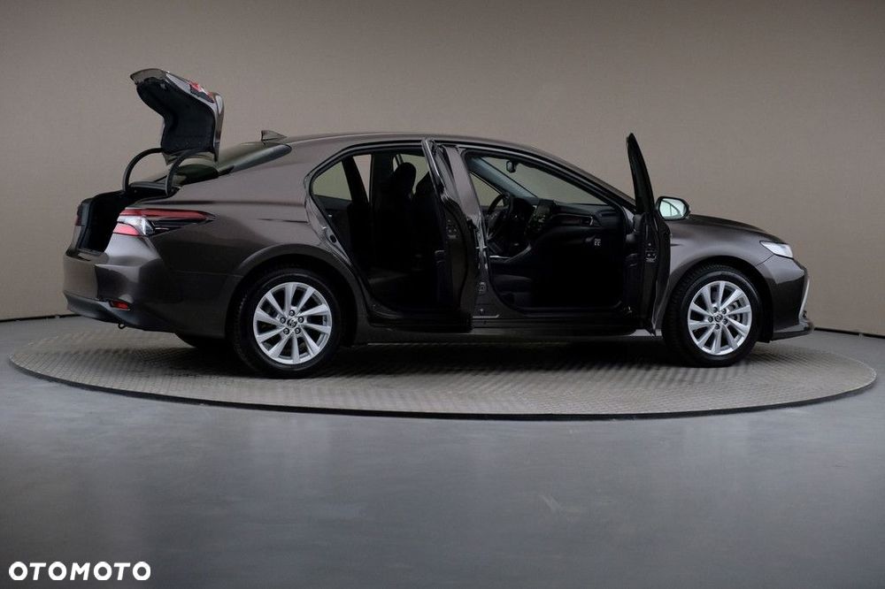 Toyota Camry 2.5 Hybrid Comfort CVT - 6