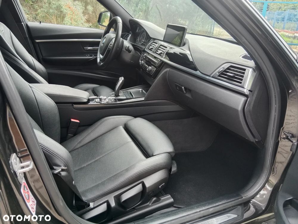 BMW Seria 3 318d Sport Line - 7