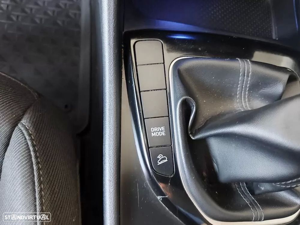 Hyundai Tucson 1.6 CRDi Premium - 30