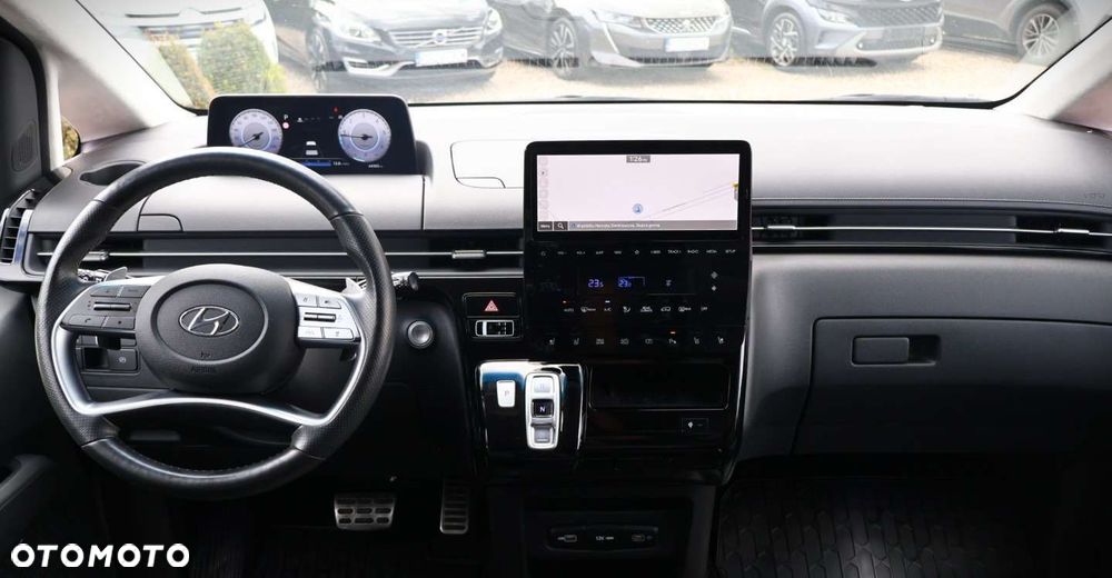 Hyundai Staria - 25