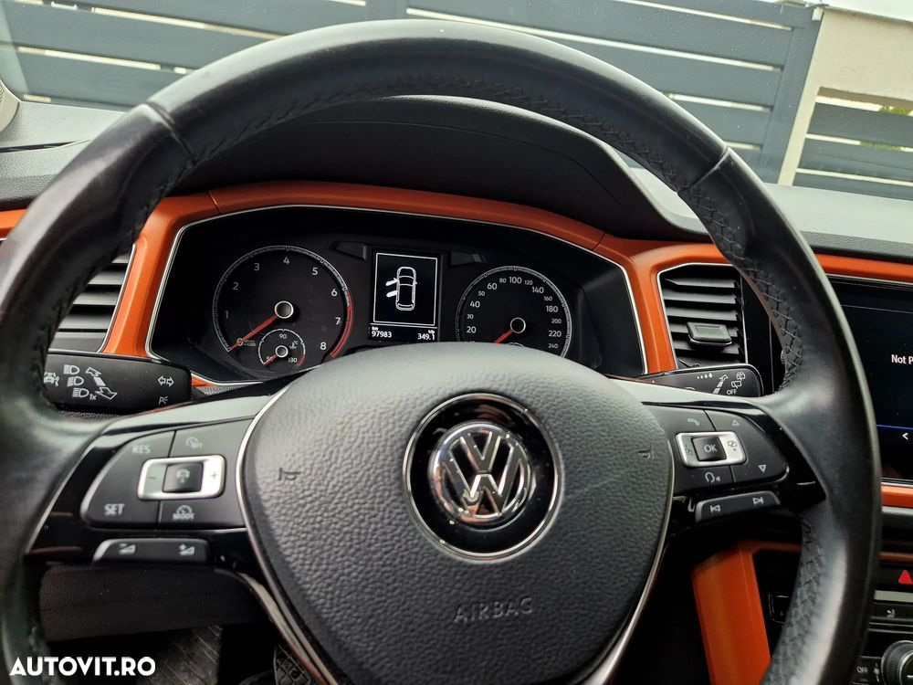 Volkswagen T-Roc - 5