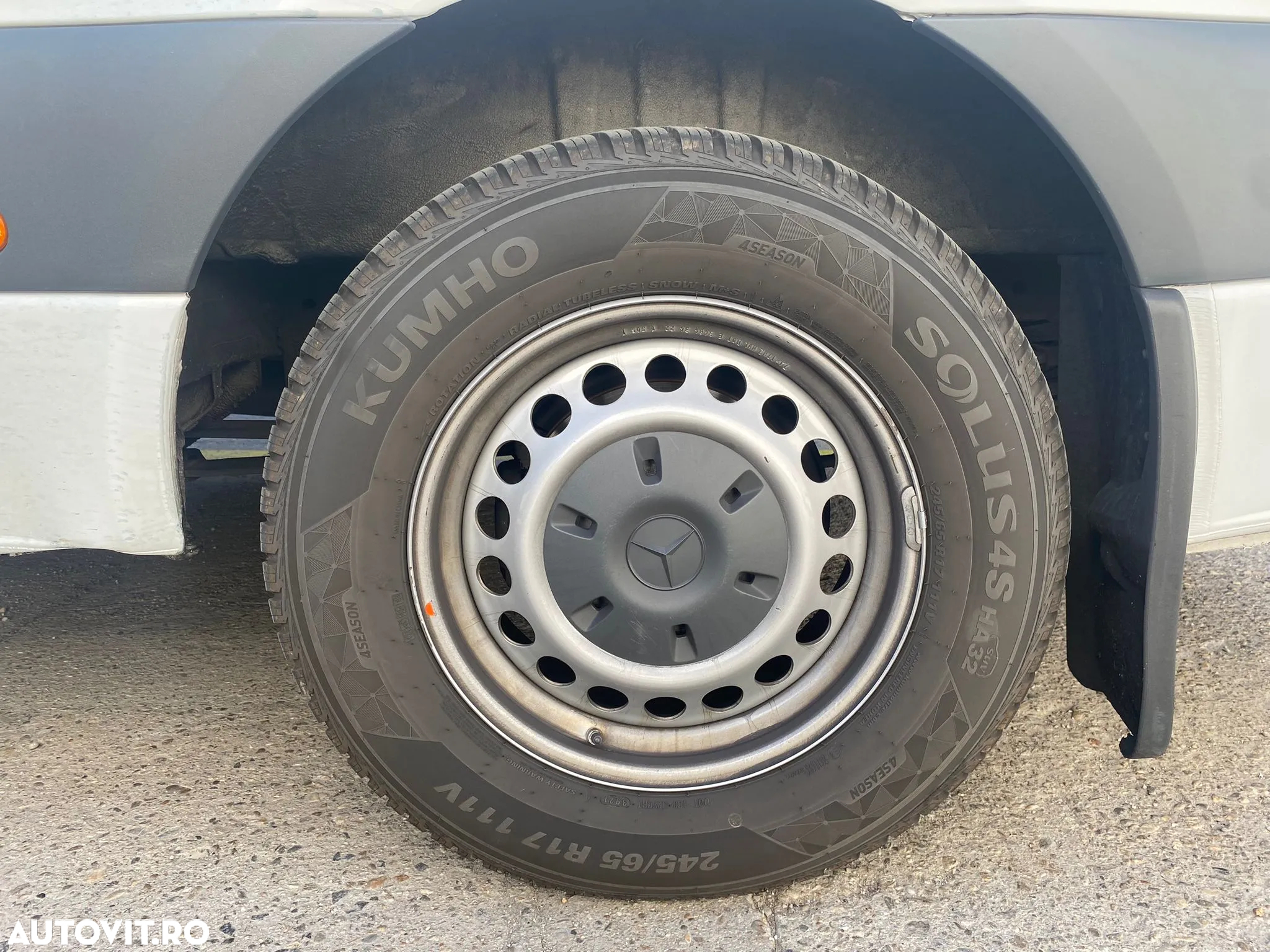 Mercedes-Benz Sprinter - 13