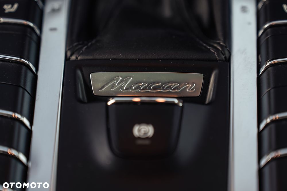 Porsche Macan - 29