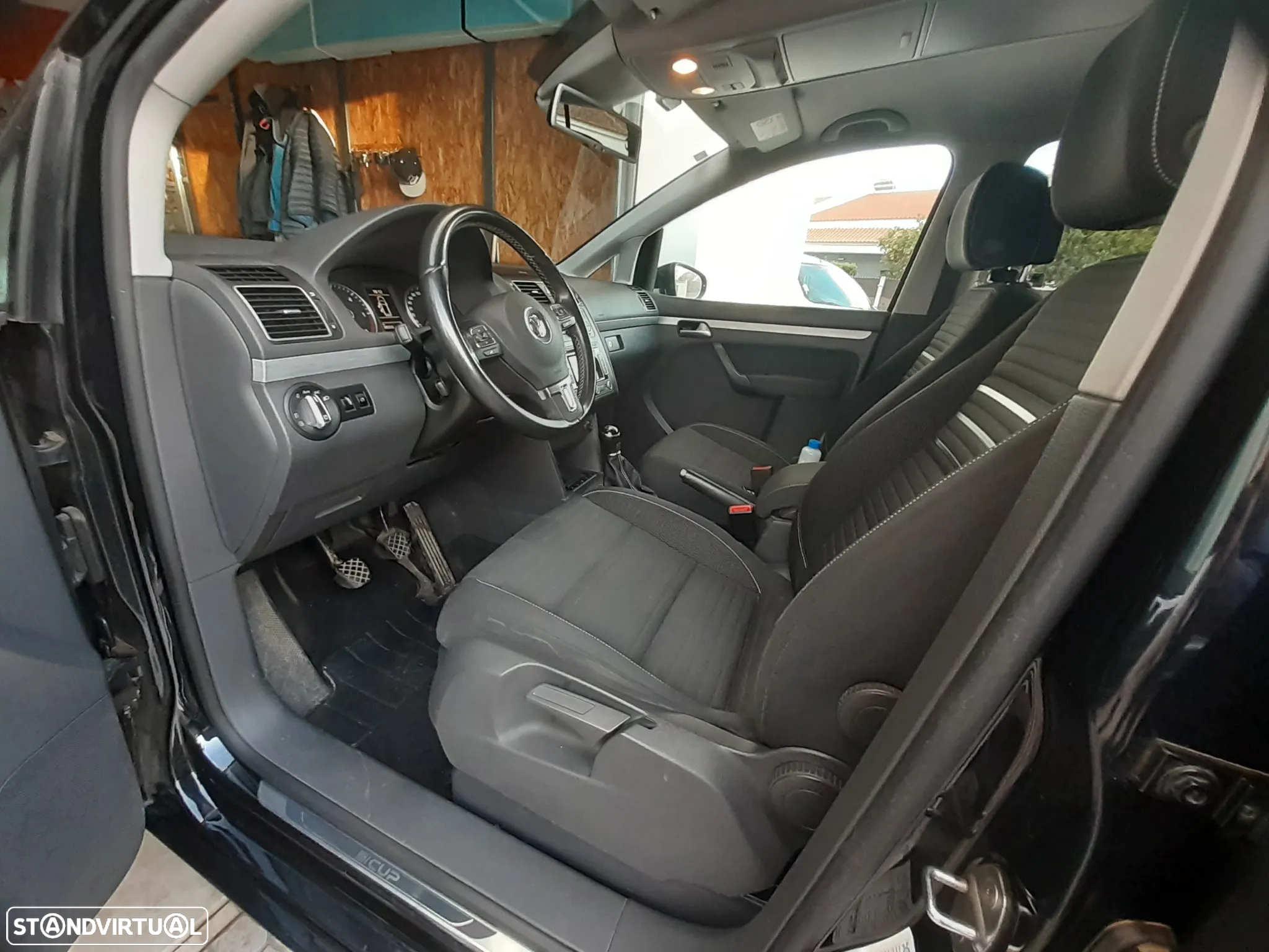 VW Touran 1.6 TDI DPF BlueMotion Cup - 13