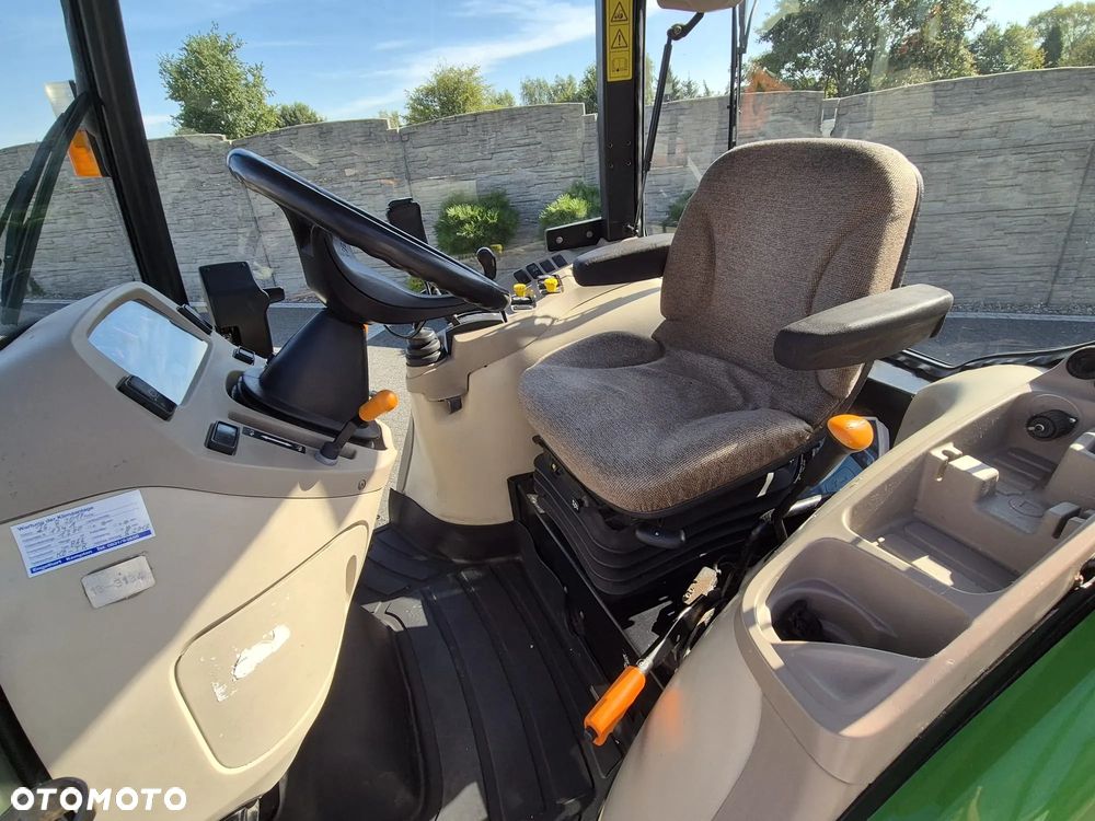 John Deere 3720 4x4 - 5
