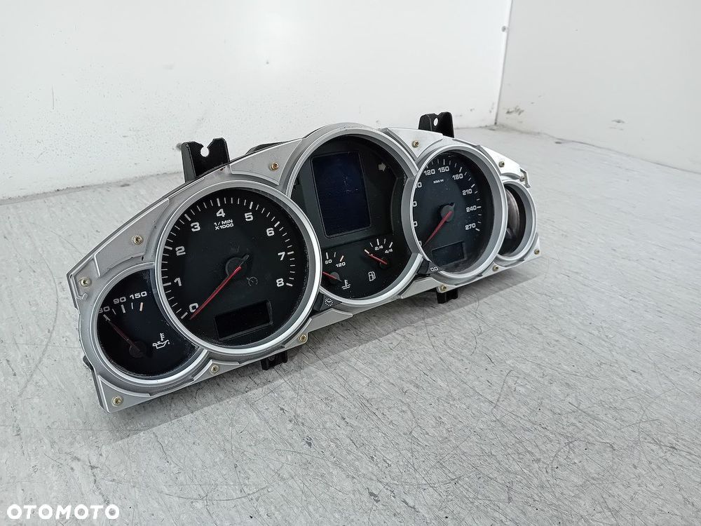 LICZNIK PORSCHE CAYENNE S 4.5 V8 - 5