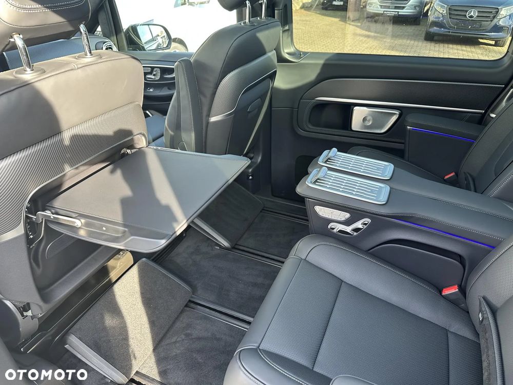 Mercedes-Benz Klasa V - 9