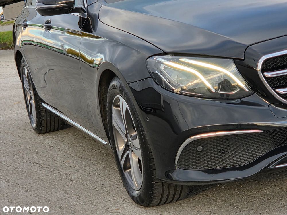 Mercedes-Benz Klasa E 220 d T 9G-TRONIC Exclusive - 12