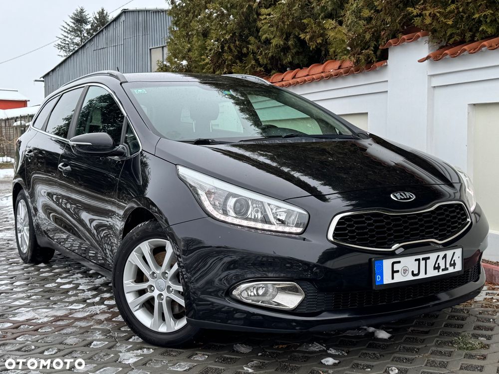 Kia Ceed - 4