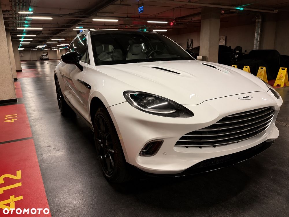 Aston Martin DBX - 2