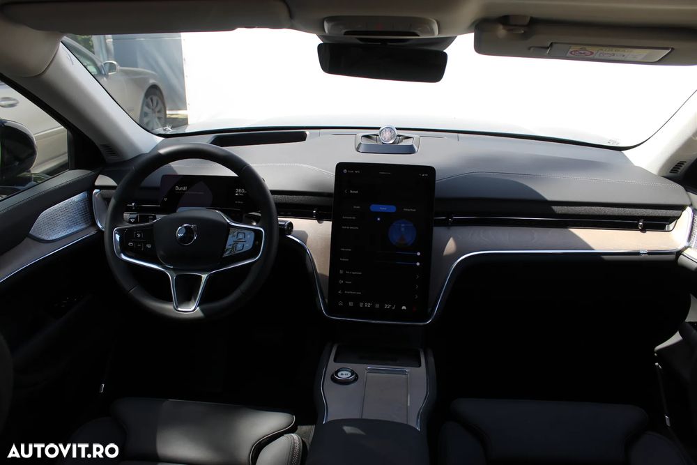 Volvo EX90 - 21