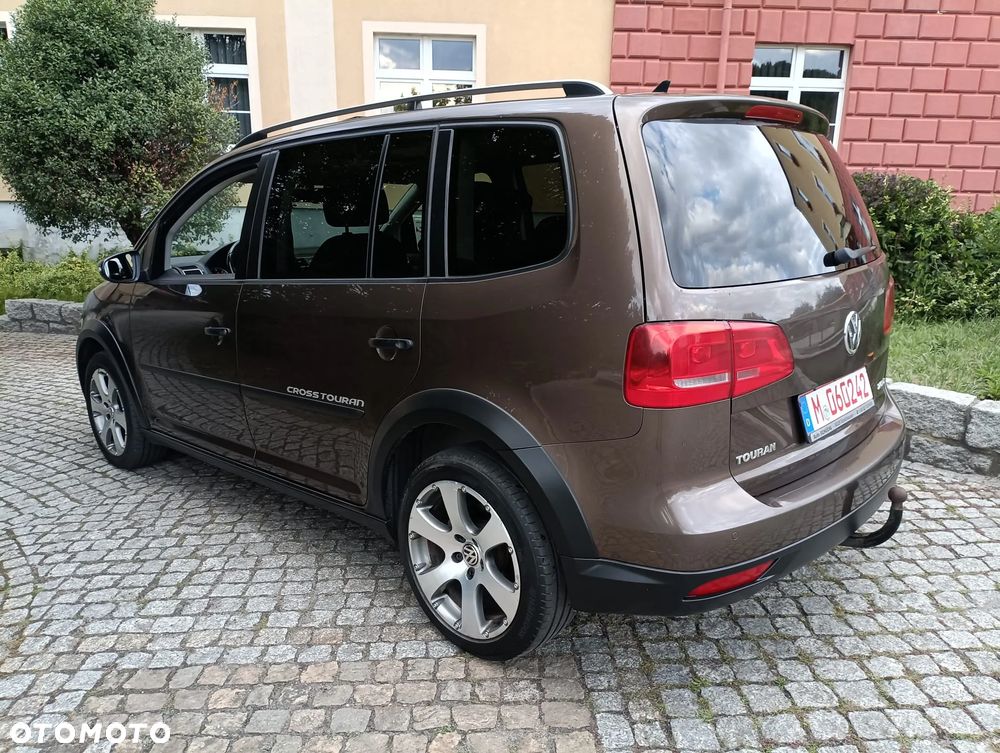 Volkswagen Touran 2.0 TDI DPF Cross - 6