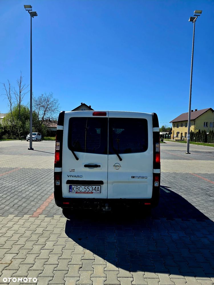 Opel Vivaro - 10