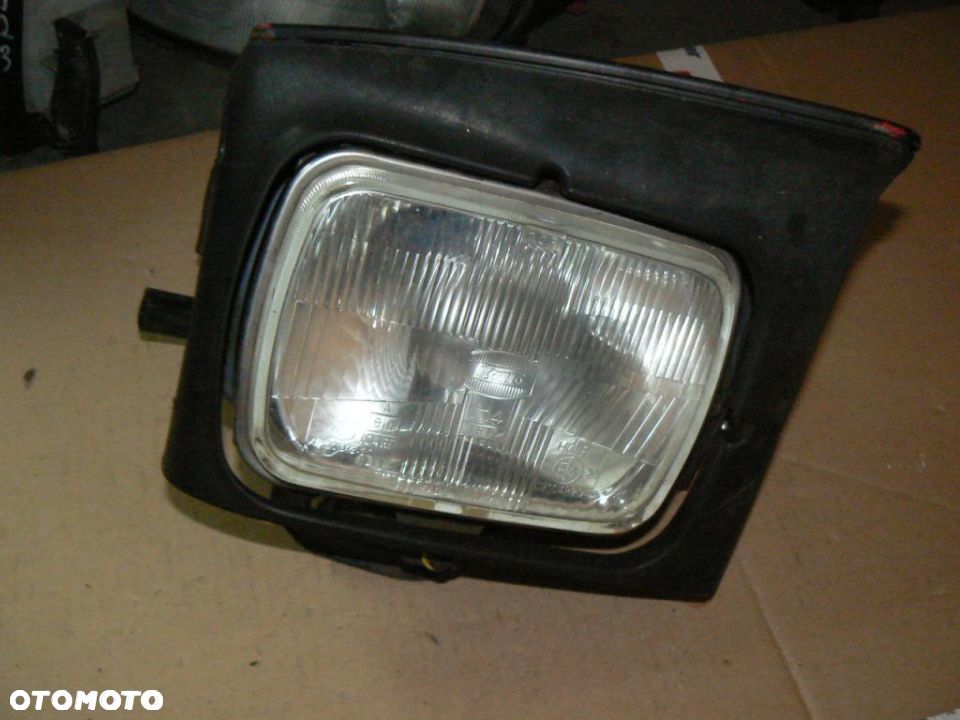 REFLEKTOR MAZDA 323F -'94 PRAWY - 1