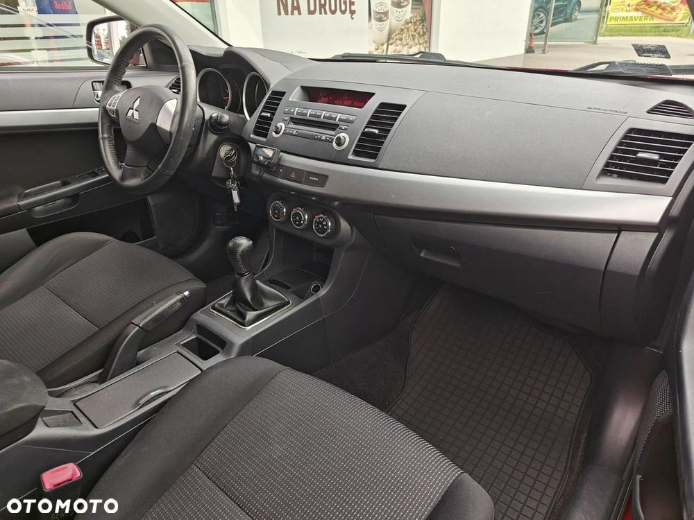 Mitsubishi Lancer - 11