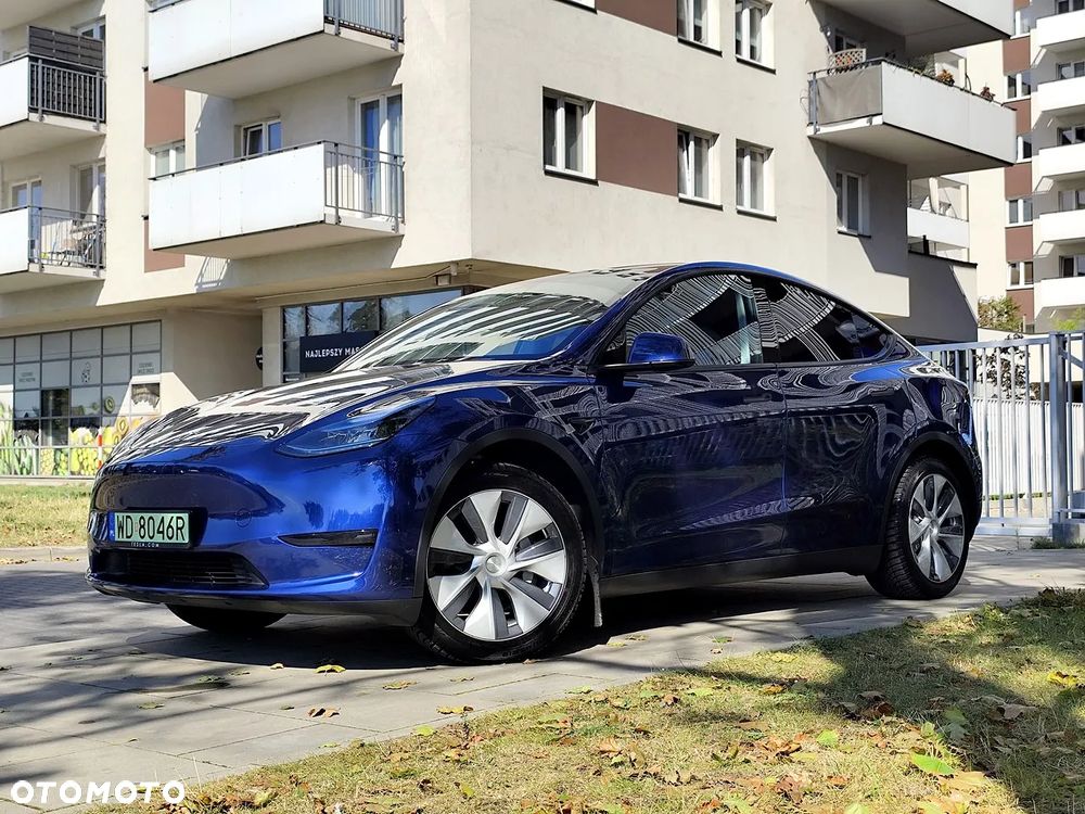 Tesla Y - 2