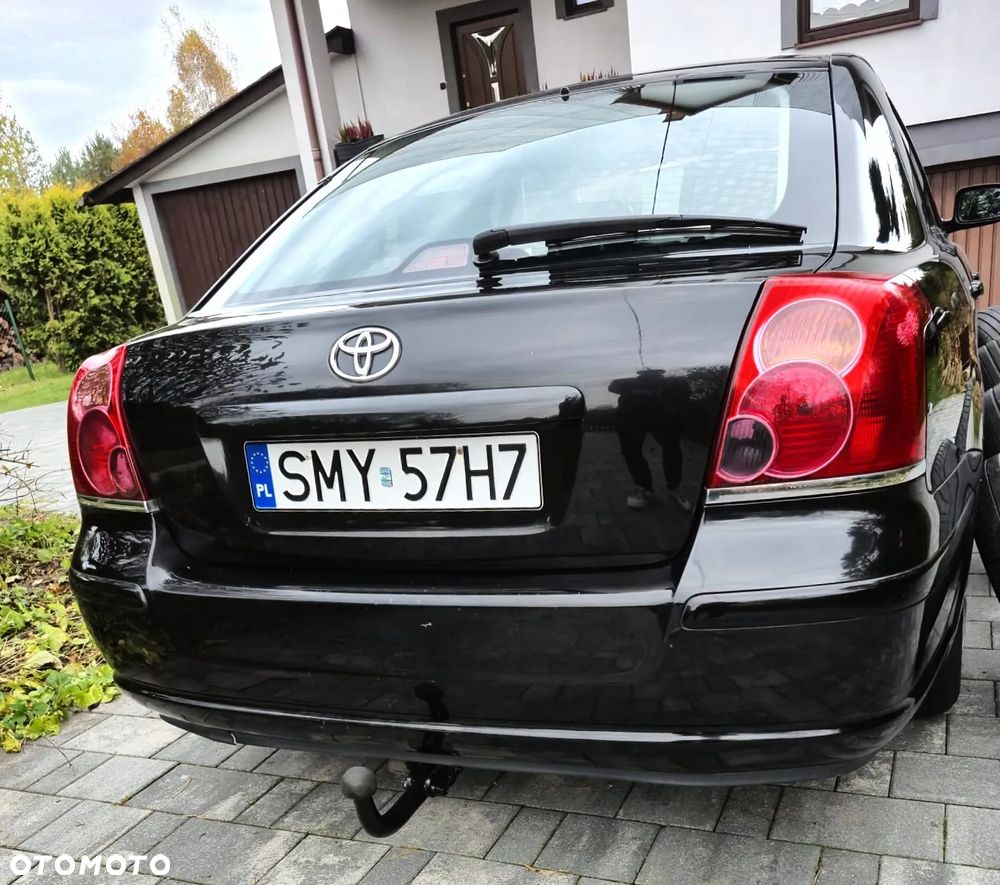 Toyota Avensis 2.0 VVT-i Sol - 8