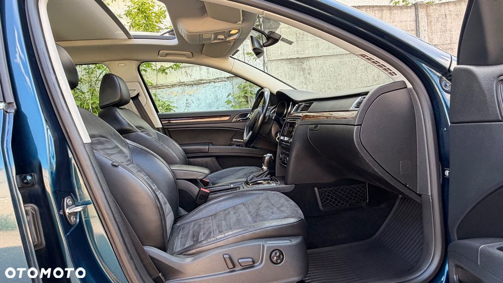 Skoda Superb 2.0 TDI DSG Exclusive - 30