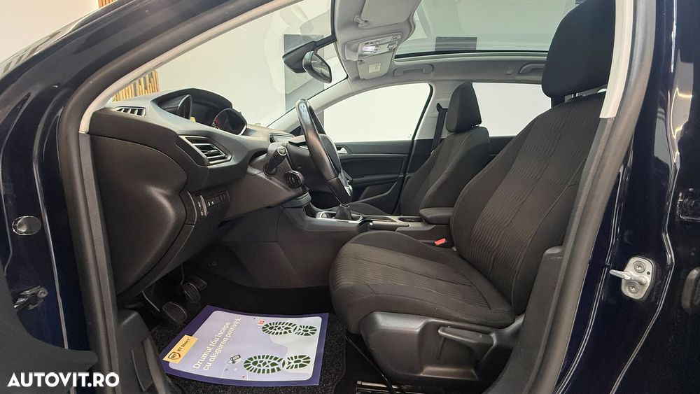 Peugeot 308 - 18