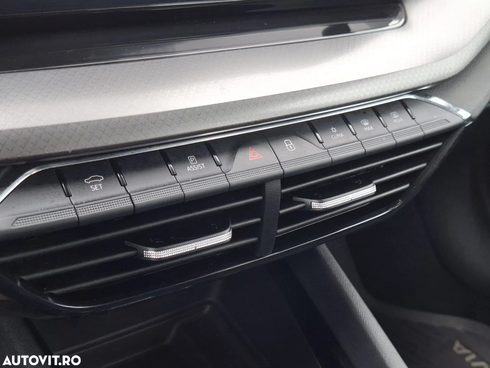 Skoda Octavia 1.0 TSI DSG Mild Hybrid Ambition - 32