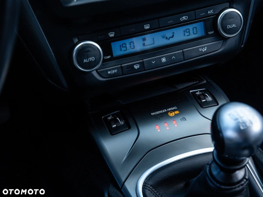 Toyota Avensis 1.8 Prestige - 13