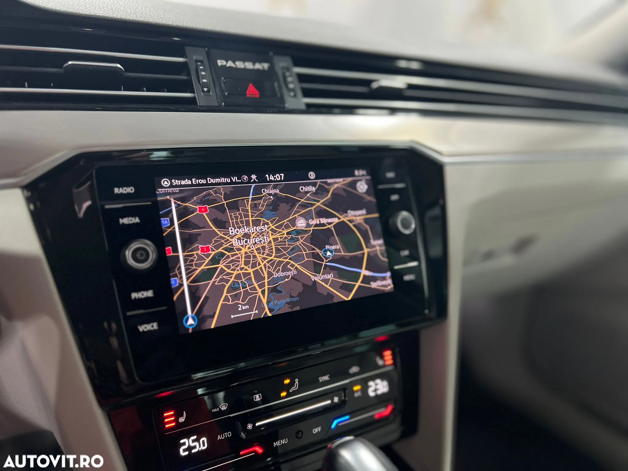 Volkswagen Passat Variant 2.0 TDI DSG R Executive - 22