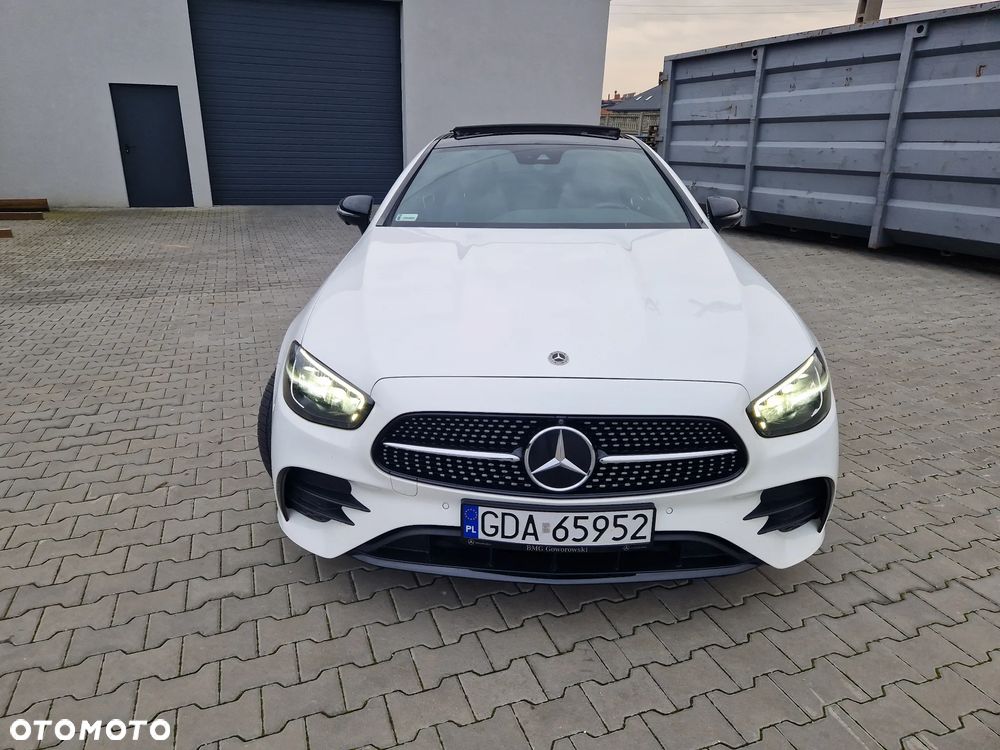 Mercedes-Benz Klasa E 220 d Coupe 4-Matic 9G-TRONIC - 2