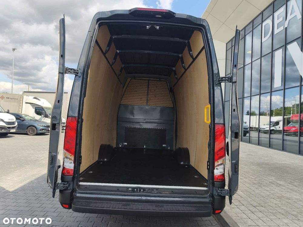 Iveco 35S18HV - 5