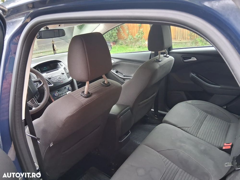 Ford Focus - 7
