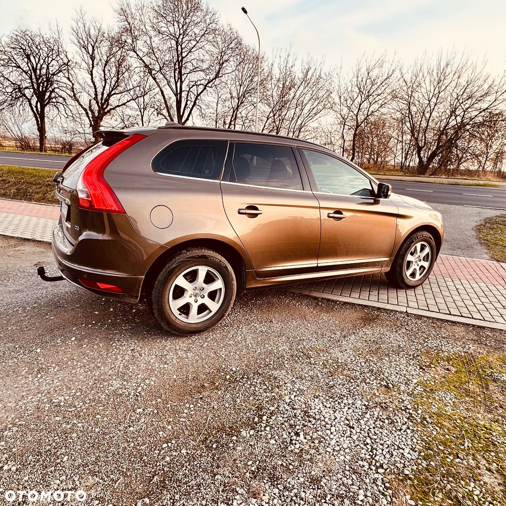 Volvo XC 60 D3 Momentum - 8