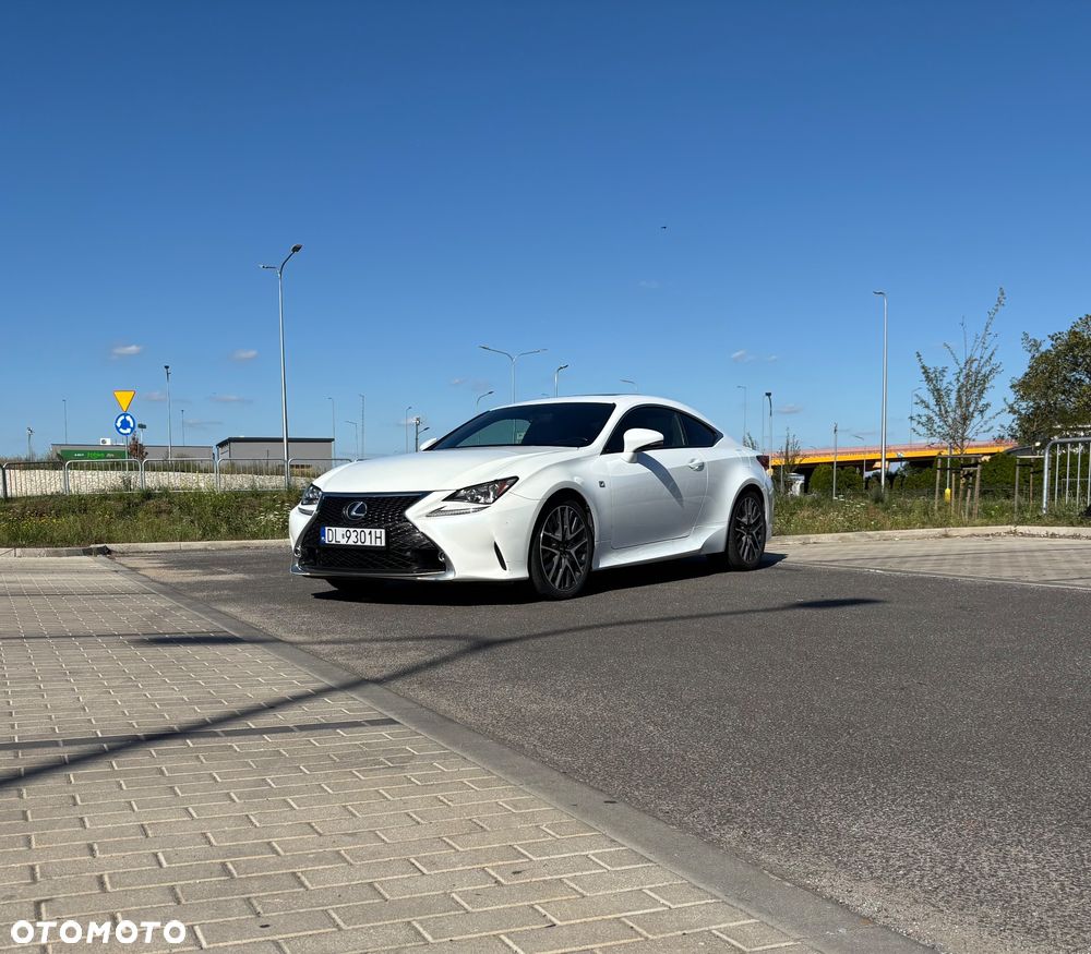 Lexus RC 200t / 300 F Sport - 1