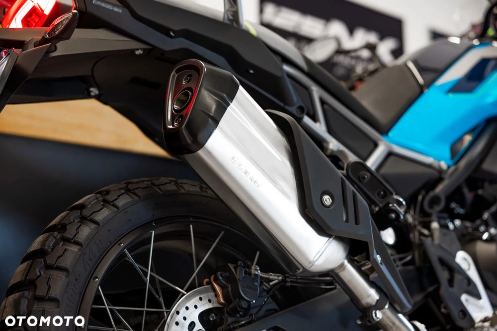 CFMoto MT - 16