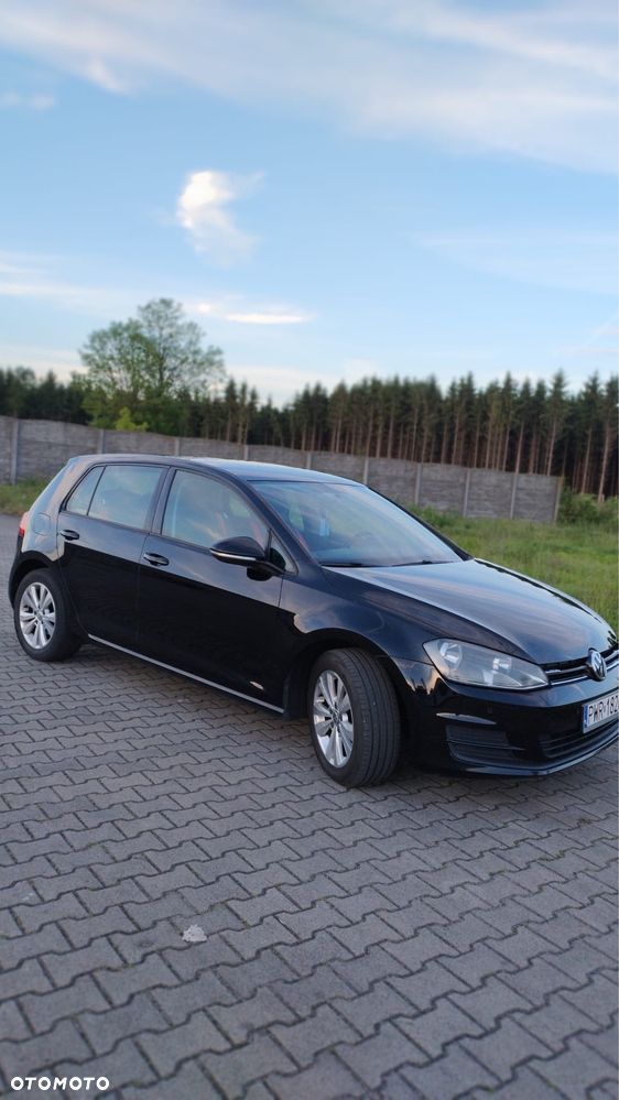 Volkswagen Golf - 1
