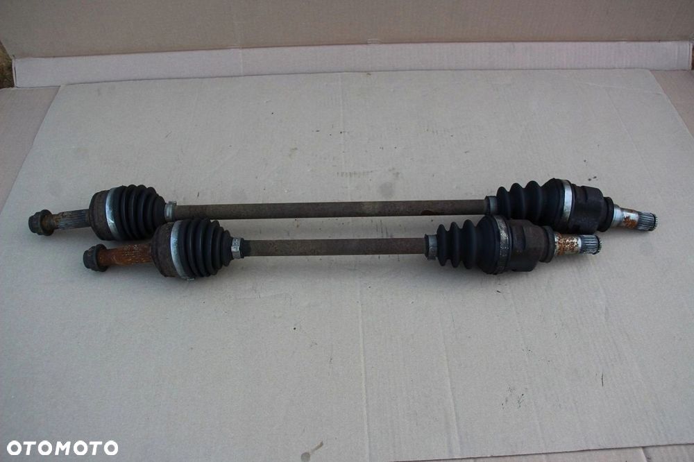 Półoś półosie TOYOTA AYGO PEUGEOT 107 CITROEN C1 1.0 prawa lewa - 1