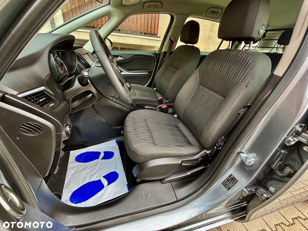 Opel Zafira - 22