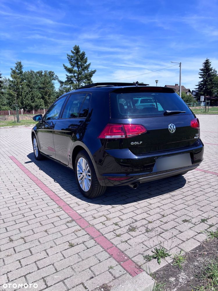 Volkswagen Golf 1.6 TDI Comfortline - 4