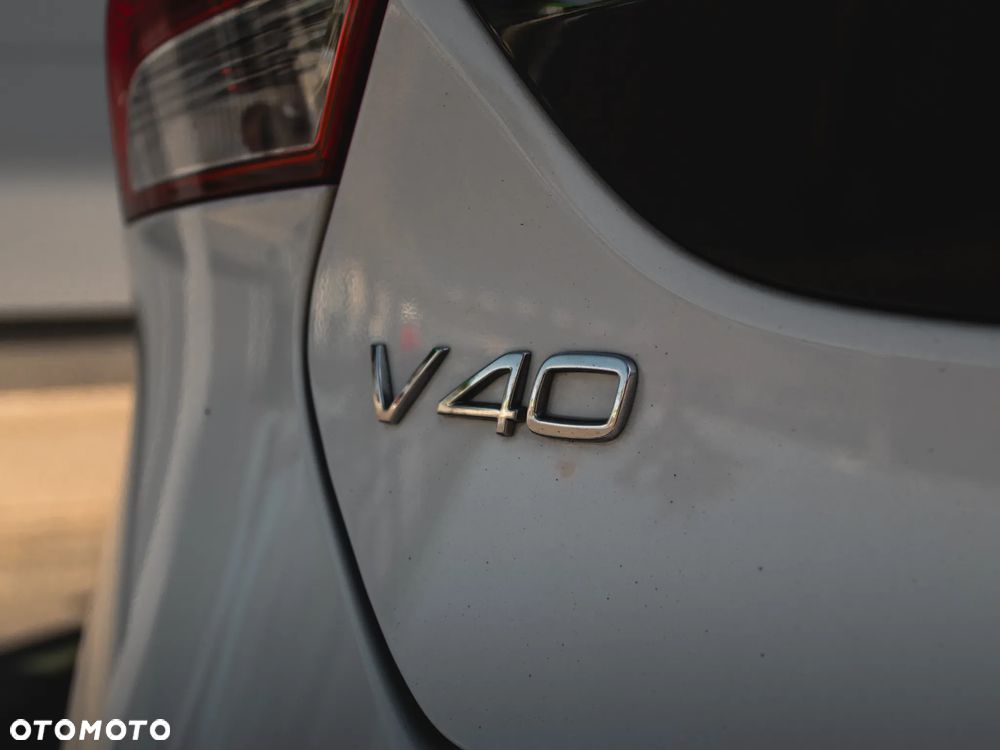 Volvo V40 D3 Drive-E Inscription - 18
