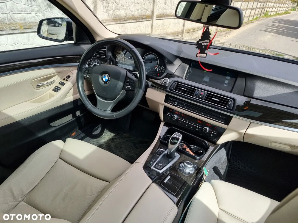 BMW Seria 5 528i Sport-Aut Luxury Line - 18
