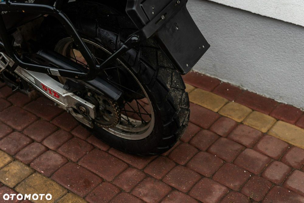 Honda XRV - 8