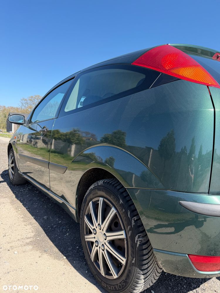 Ford Focus 1.6 16V Trend - 15