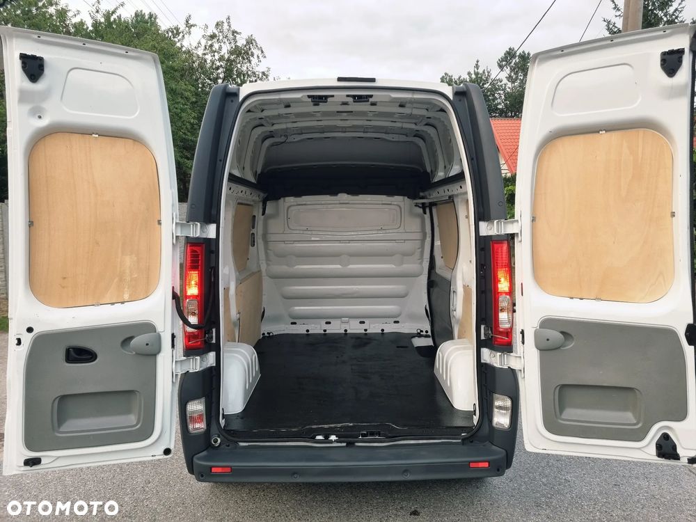 Renault Trafic - 16