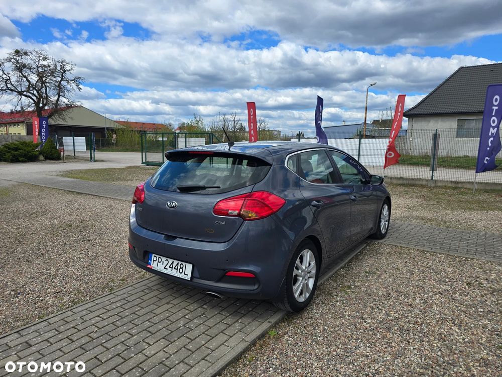 Kia Ceed 1.6 CRDi 128 Vision - 6