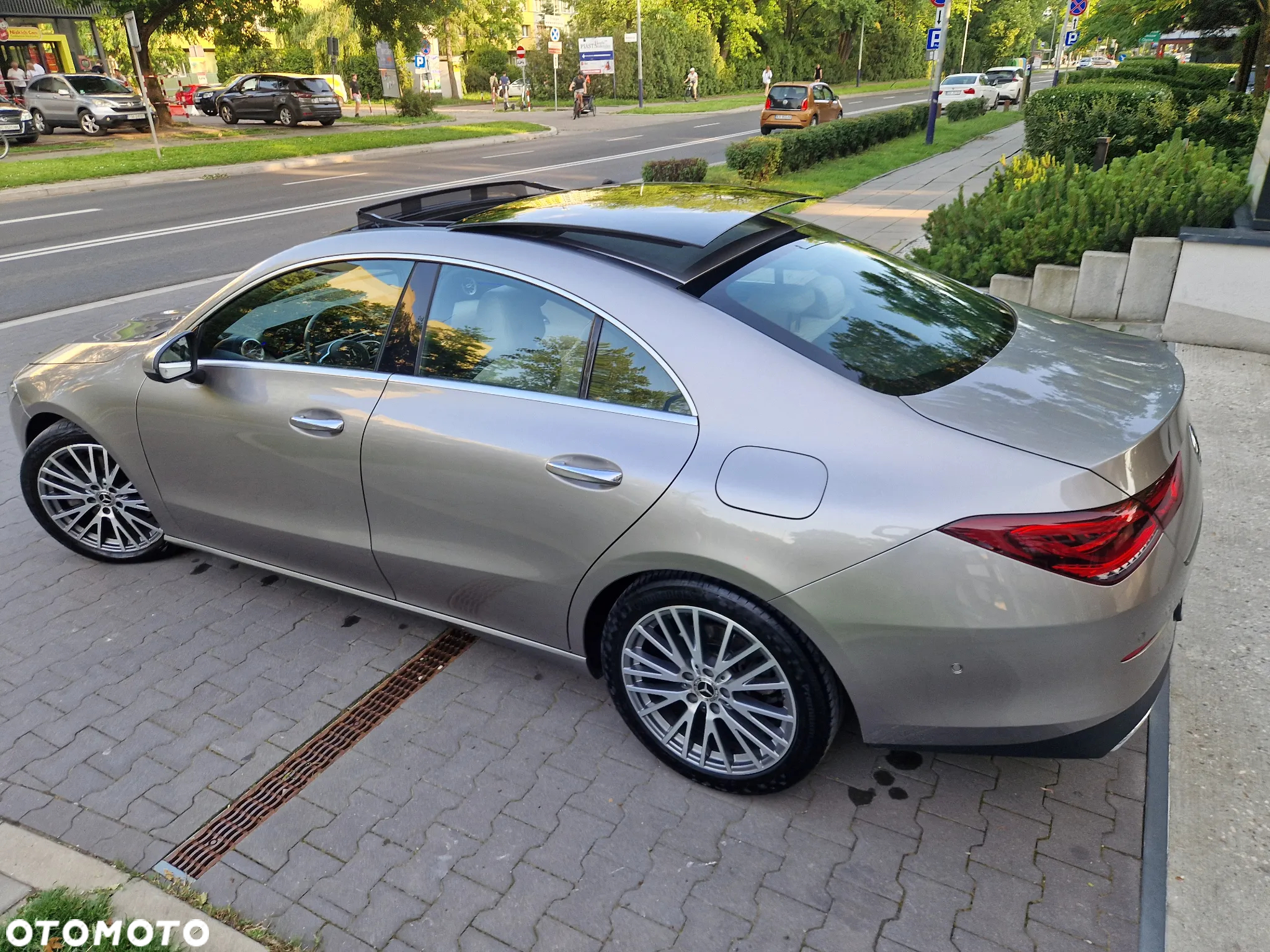 Mercedes-Benz CLA 220 4-Matic 7G-DCT - 14
