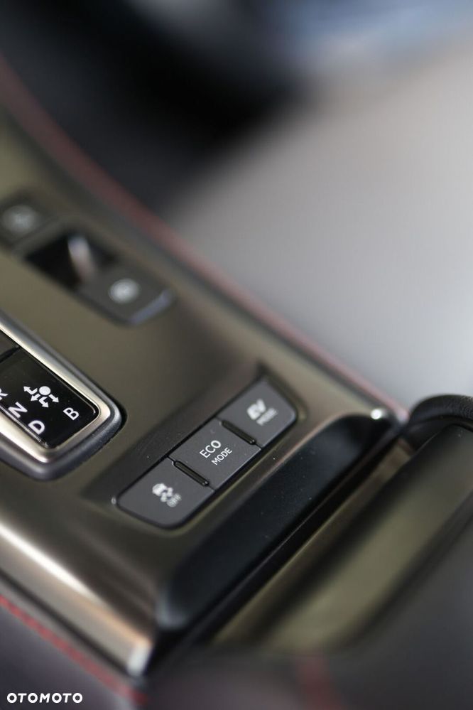 Lexus LBX 1.5 Hybrid Emotion - 38