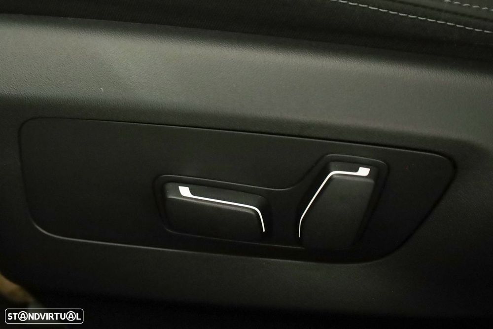 BMW 520 d Pack Desportivo M - 23