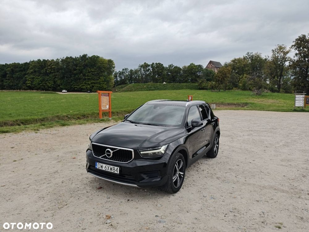 Volvo XC 40 T5 AWD Momentum - 2