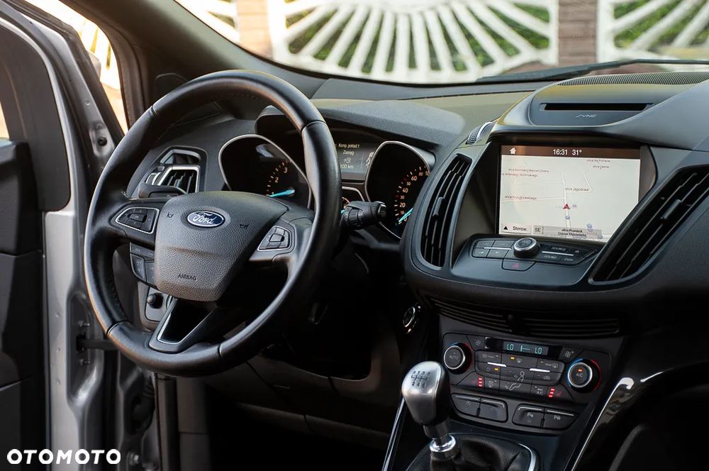 Ford Kuga 1.5 EcoBoost FWD ST-Line ASS MMT6 - 8