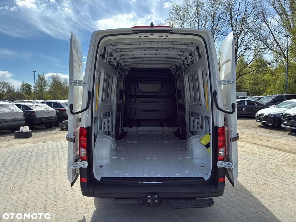 Volkswagen Crafter 35 Furgon L4H3, 2.0 BiTDI 177 KM, Wysoki dach, r. o. 4490mm - 13