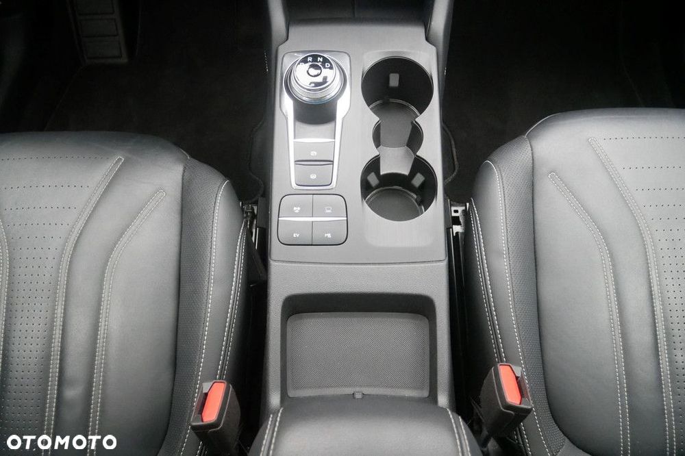 Ford Kuga - 11